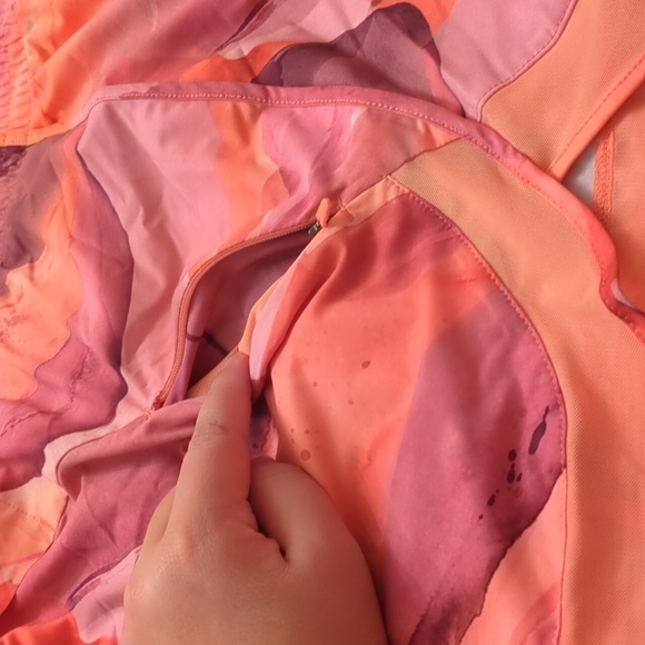 Athleta Printed Mesh Racerrun 4" Women's Athletic Shorts Abstract Pink Orange 1X - Picture 5 of 6